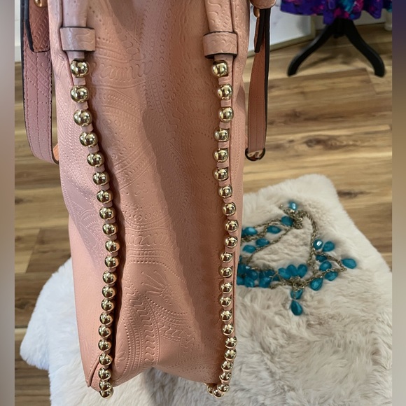 Gold Studded Embellish Oversized Bag - Picture 11 of 13